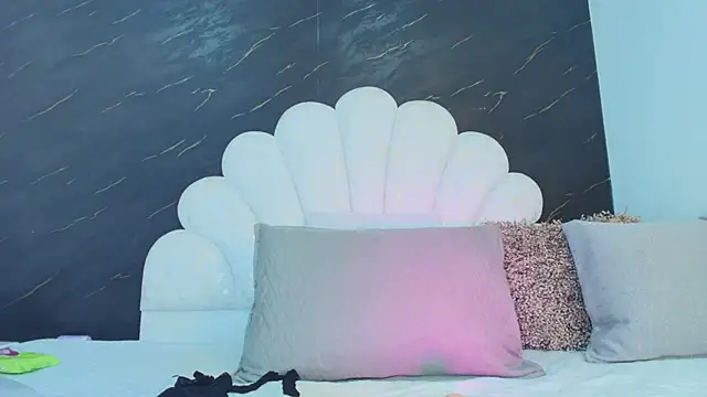 Roxana gomez online show from May 2026 03:13:01 AM