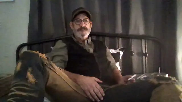 Snapshot of FoxnMouse chatting on October 2025 06:56:02 AM FoxnMouse online show from October 2025 06:56:02 AM