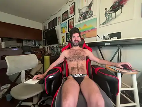 Pupscritch online show from May 2026 01:49:02 PM