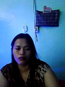 Snapshot of Yummymiciouse_26 chatting on October 2025 04:29:02 AM Yummymiciouse 26 online show from October 2025 04:29:02 AM