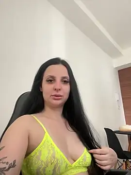 yumi-hot online show from February 2026 12:03:01 PM