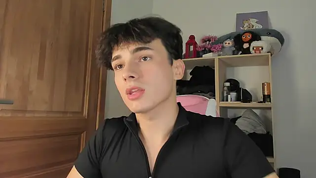 Snapshot of mystic_evan chatting on October 2025 10:32:02 PM mystic evan online show from October 2025 10:32:02 PM