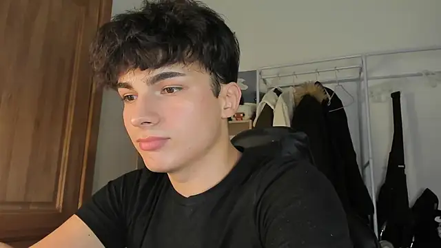 Snapshot of mystic_evan chatting on October 2025 09:05:02 PM mystic evan online show from October 2025 09:05:02 PM