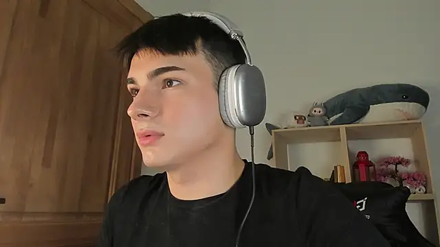 Snapshot of mystic_evan chatting on November 2025 08:30:02 PM mystic evan online show from November 2025 08:30:02 PM