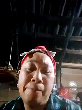 Mamapm20 online show from December 2025 12:03:02 PM