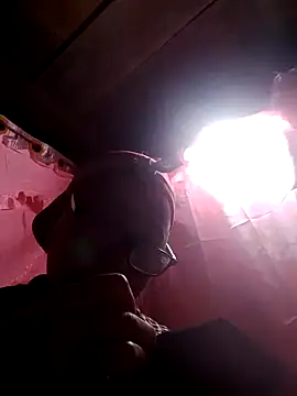 Mamapm20 online show from December 2025 10:03:01 PM