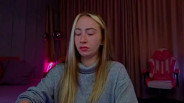 Reina Cummings online show from October 2025 06:22:02 AM