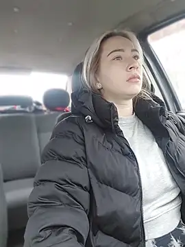 Reina Cummings online show from March 2026 06:17:02 AM