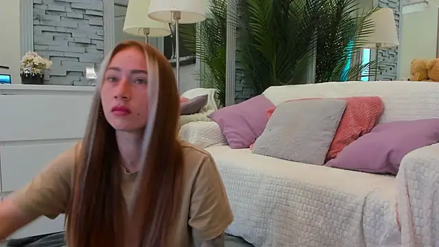 Reina Cummings online show from June 2026 06:03:02 AM