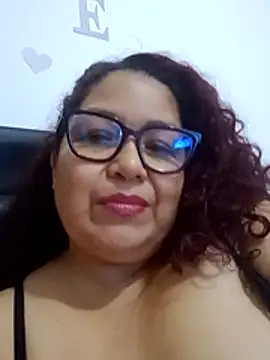 Snapshot of ladytropical1 chatting on March 2026 01:01:02 AM ladytropical1 online show from March 2026 01:01:02 AM