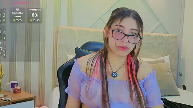 Snapshot of nami_sweet_ chatting on February 2026 11:18:01 AM nami sweet online show from February 2026 11:18:01 AM