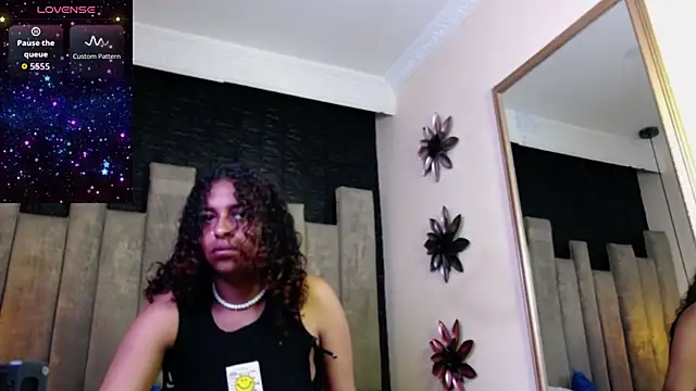 MisRoos online show from May 2026 02:11:01 PM