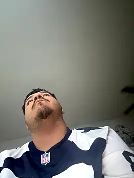 Snapshot of uli2bad chatting on October 2025 08:53:02 PM uli2bad online show from October 2025 08:53:02 PM