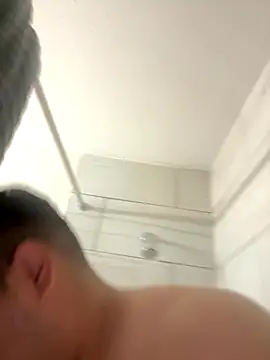 Snapshot of uli2bad chatting on November 2025 02:17:01 PM uli2bad online show from November 2025 02:17:01 PM