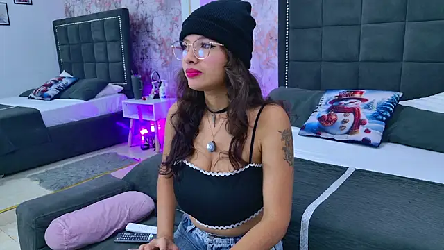 Angelique Angell online show from January 2026 07:38:01 PM