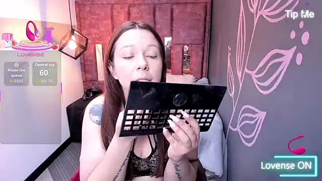 Isa Thompson   online show from September 2025 11:47:02 AM