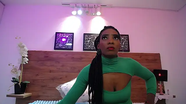 AlexandraCambell online show from October 2025 07:42:02 PM