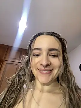 karla-thomsom10 online show from May 2026 10:26:02 PM