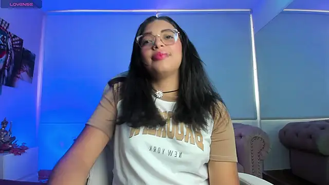 Snapshot of Sabrina_Cook chatting on October 2025 12:05:01 PM Sabrina Cook online show from October 2025 12:05:01 PM