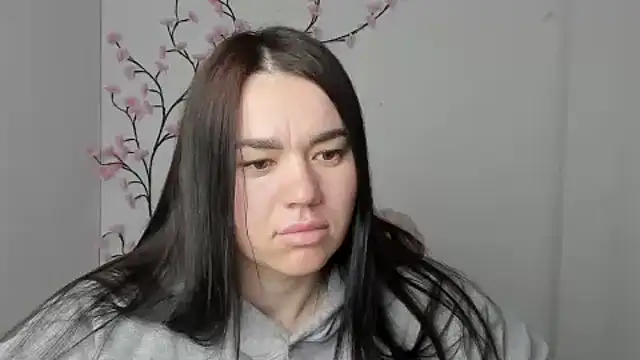 Lola Saymyname online show from May 2026 05:15:02 AM