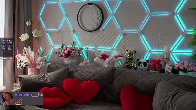 Alvuwkaa online show from February 2026 12:32:02 PM