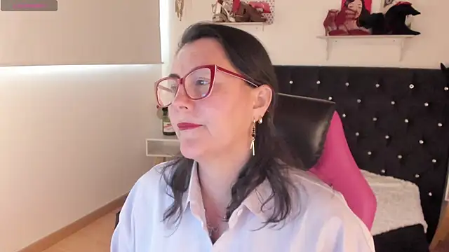 D Martii online show from October 2025 07:33:02 PM