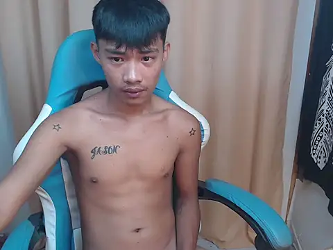 Snapshot of urasianjason chatting on September 2025 12:15:01 PM urasianjason online show from September 2025 12:15:01 PM