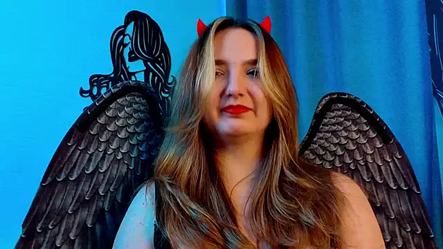 LucilleMcBride online show from October 2025 09:10:01 AM