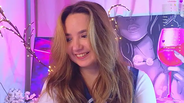 Snapshot of LucilleMcBride chatting on December 2025 07:17:01 AM LucilleMcBride online show from December 2025 07:17:01 AM