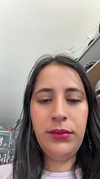 Snapshot of GiaDuque chatting on May 2026 01:19:01 PM GiaDuque online show from May 2026 01:19:01 PM