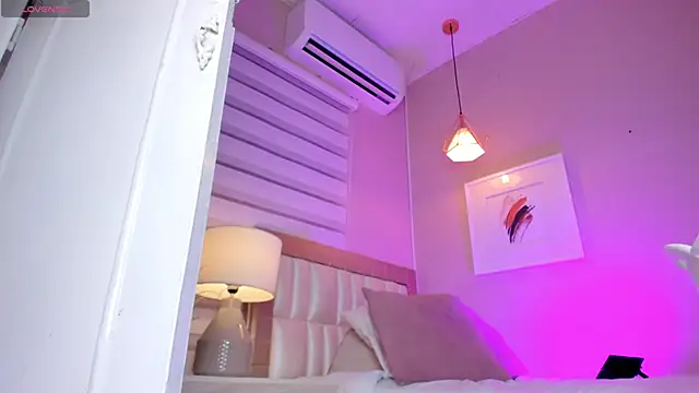  paula x online show from October 2025 11:33:02 AM