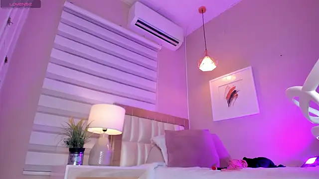  paula x online show from October 2025 11:32:02 AM