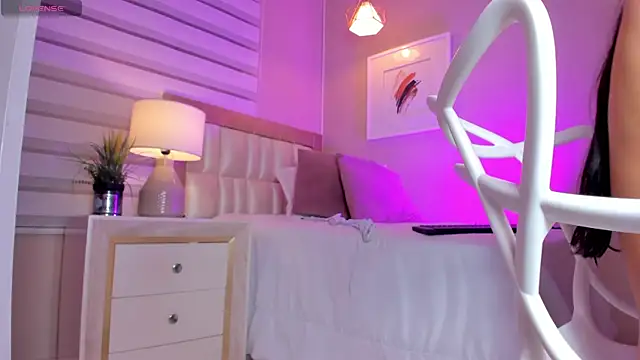  paula x online show from October 2025 11:33:02 AM