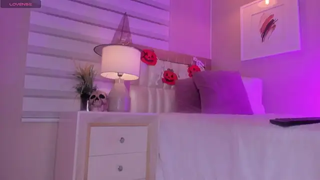  paula x online show from November 2025 11:34:01 AM