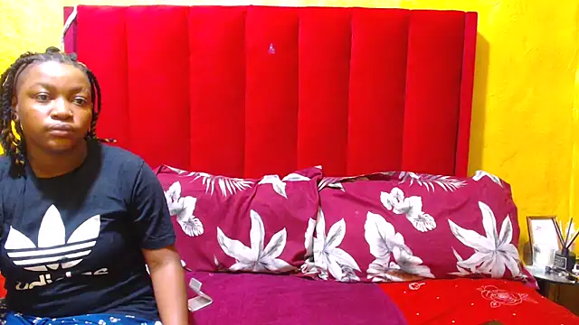 Snapshot of SultryCocoBabe chatting on October 2025 05:35:02 PM SultryCocoBabe online show from October 2025 05:35:02 PM