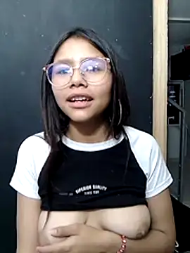 SofieLove 01 online show from December 2025 08:32:02 AM