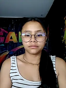 SofieLove 01 online show from May 2026 06:54:01 AM