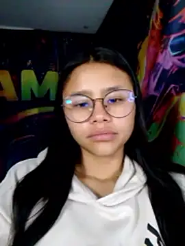 SofieLove 01 online show from May 2026 07:03:01 AM
