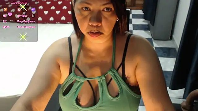 Snapshot of hiilarybrown chatting on February 2026 12:17:01 AM hiilarybrown online show from February 2026 12:17:01 AM