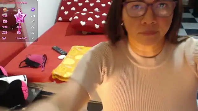 Snapshot of hiilarybrown chatting on February 2026 01:26:02 AM hiilarybrown online show from February 2026 01:26:02 AM