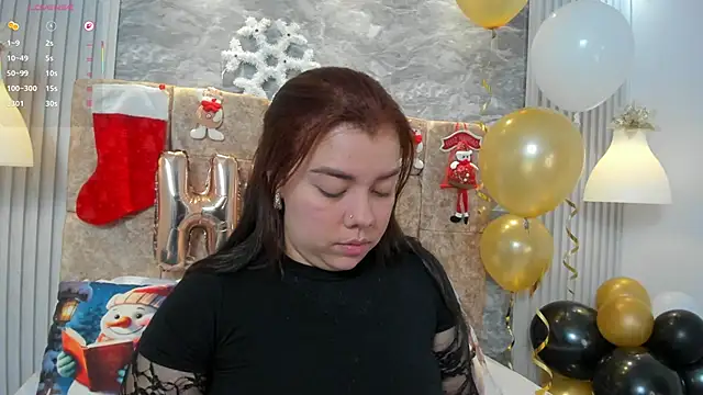 leilapons online show from December 2025 08:39:02 PM