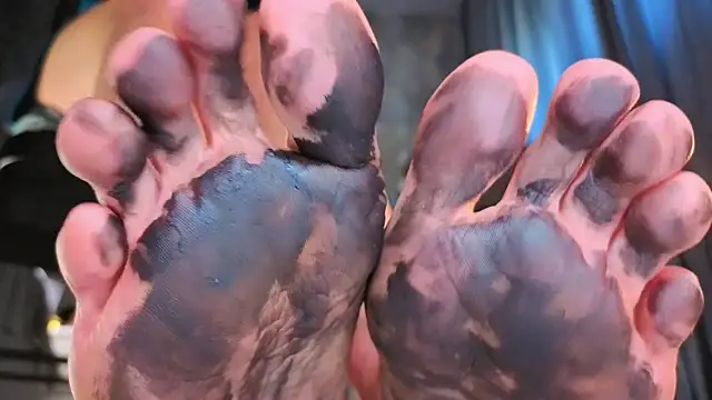 Feet Heelss online show from September 2025 10:19:01 AM