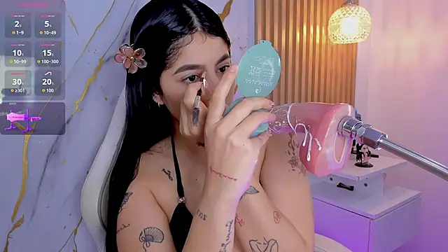 alissaowens  online show from June 2026 11:03:02 AM