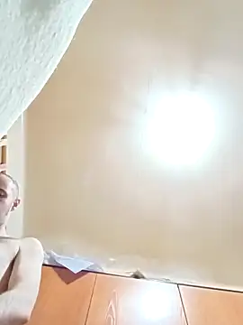 Snapshot of alexpo27 chatting on February 2026 04:42:01 AM alexpo27 online show from February 2026 04:42:01 AM