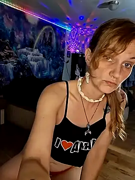 PeachyAriel online show from May 2026 06:13:02 PM