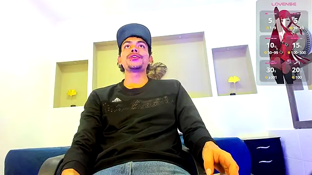 Snapshot of Tommy_kurtt chatting on November 2025 11:33:02 AM Tommy kurtt online show from November 2025 11:33:02 AM