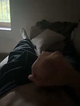 Snapshot of Zoro404040 chatting on September 2025 05:18:01 PM Zoro404040 online show from September 2025 05:18:01 PM