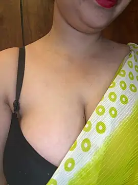 annanya01 online show from May 2026 06:19:02 AM