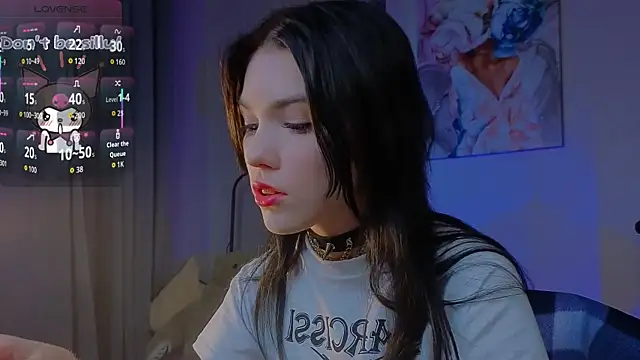 Snapshot of Sophie_SkyAngel chatting on November 2025 01:33:02 PM Sophie SkyAngel online show from November 2025 01:33:02 PM