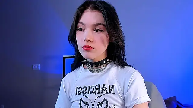 Snapshot of Sophie_SkyAngel chatting on November 2025 05:10:01 AM Sophie SkyAngel online show from November 2025 05:10:01 AM